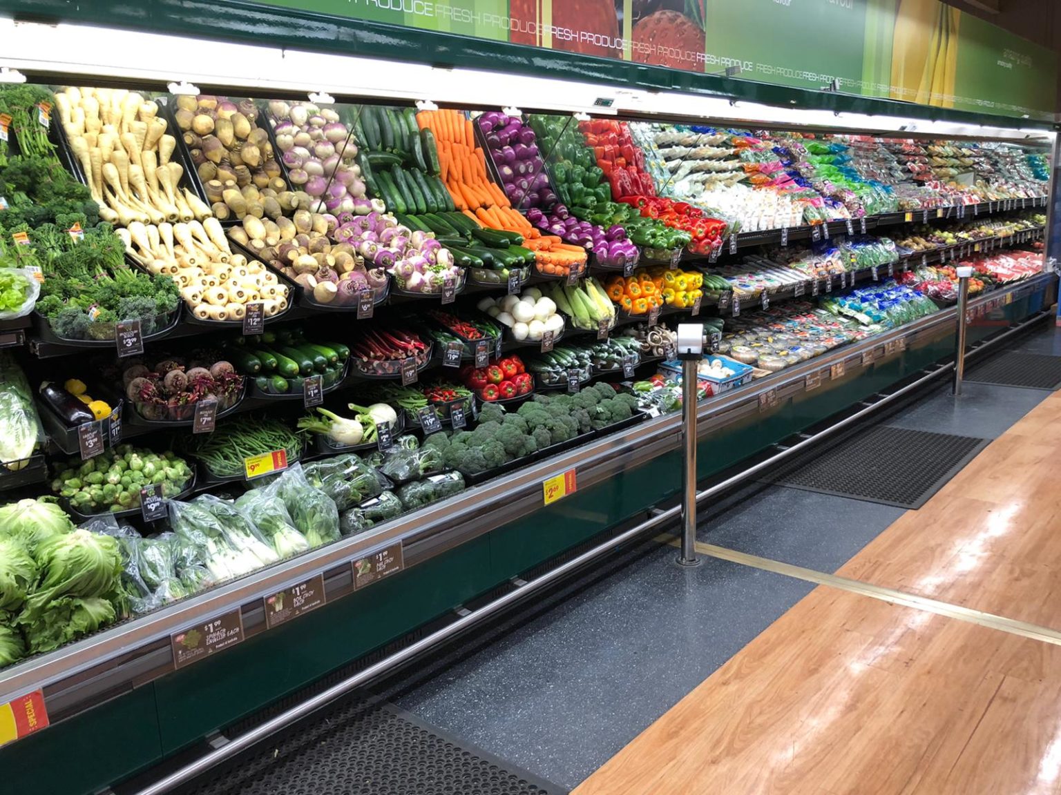 Fruit and Veg Displays | Martins Produce